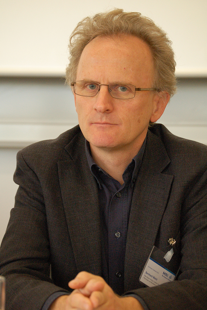 Portrait von Prof. Dr. Bernhard Watzl