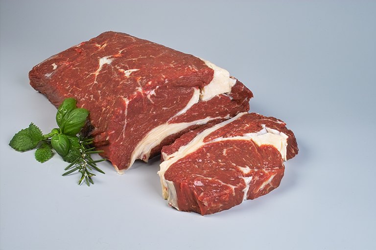 Qualitativ hochwertige Fleischteilstücke für die Rindfleischreifung